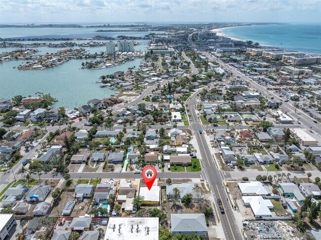 Building Photo - 333 72nd Ave