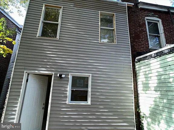 Building Photo - 510 N Hermitage Ave