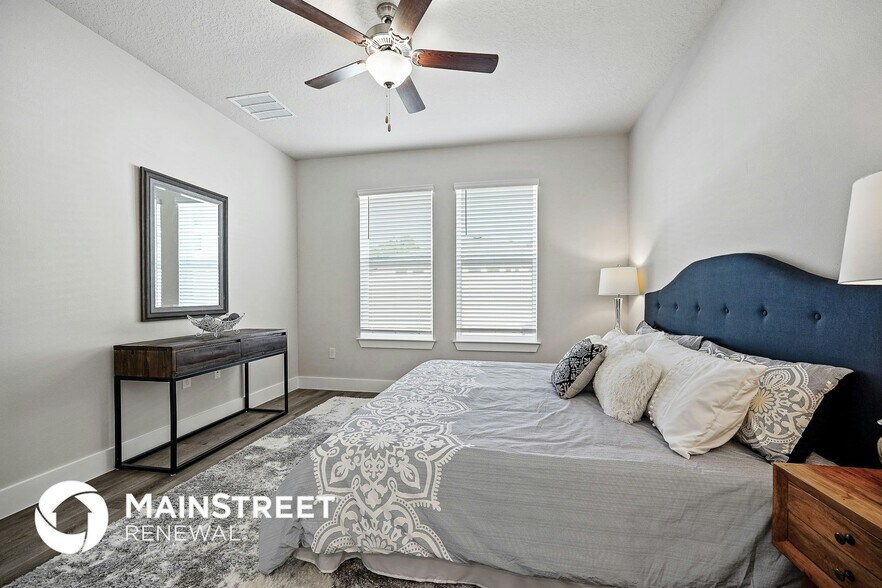 Building Photo - 305 Whiteheart Dr