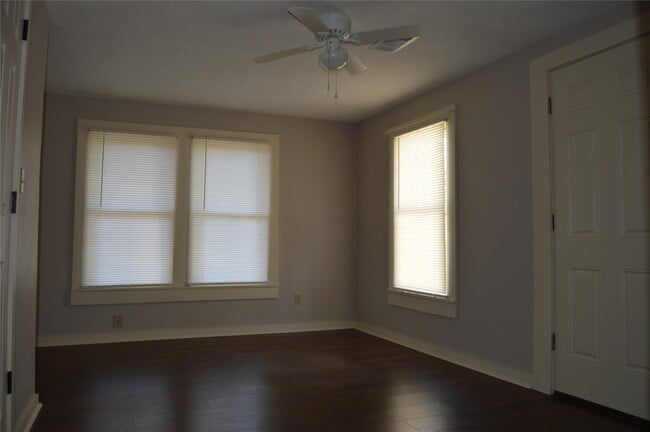 Building Photo - 110 Cedar St