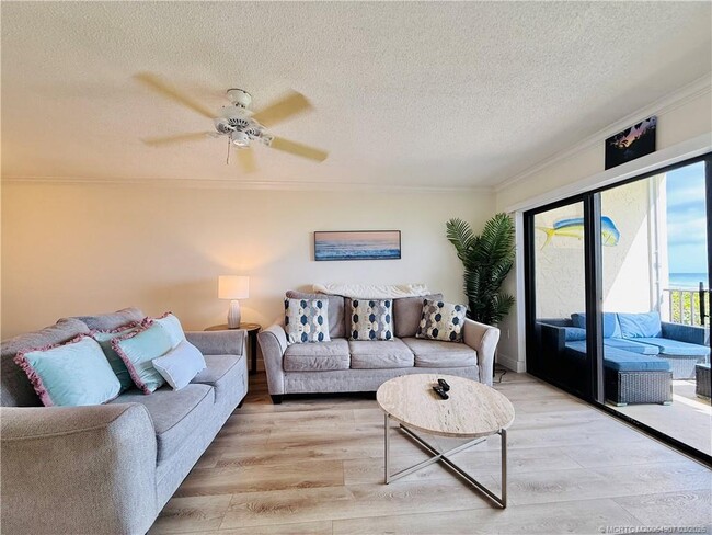 Building Photo - 7410 S Ocean Dr