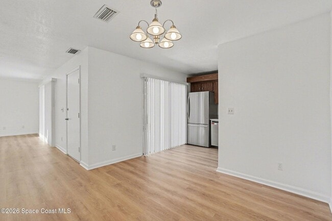 Building Photo - 3915 Vista Oaks Cir NE