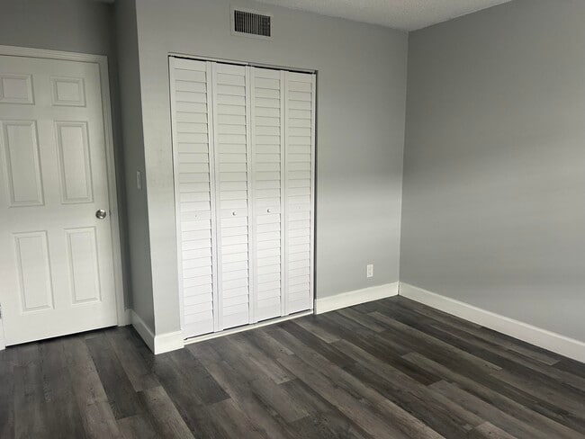 Building Photo - 3232 NW 84th Ave