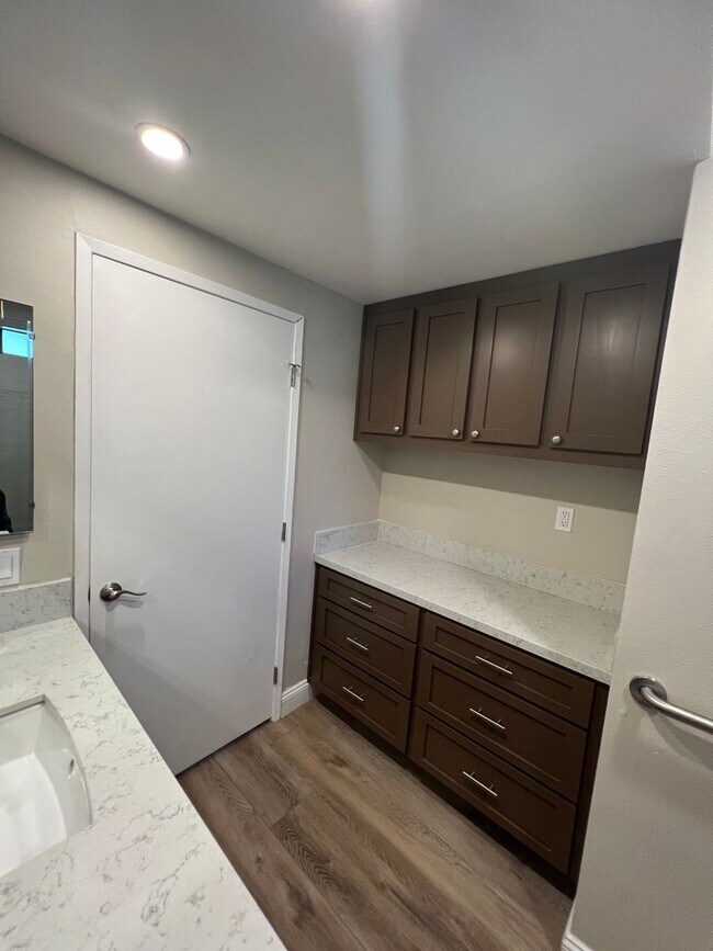 Building Photo - Beautiful Bel-Air floor plan on the Golf C...