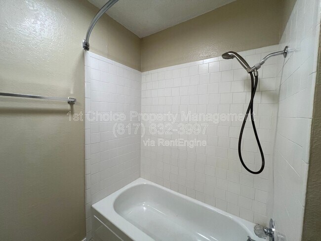 Building Photo - 7041 Crosstimbers Ln