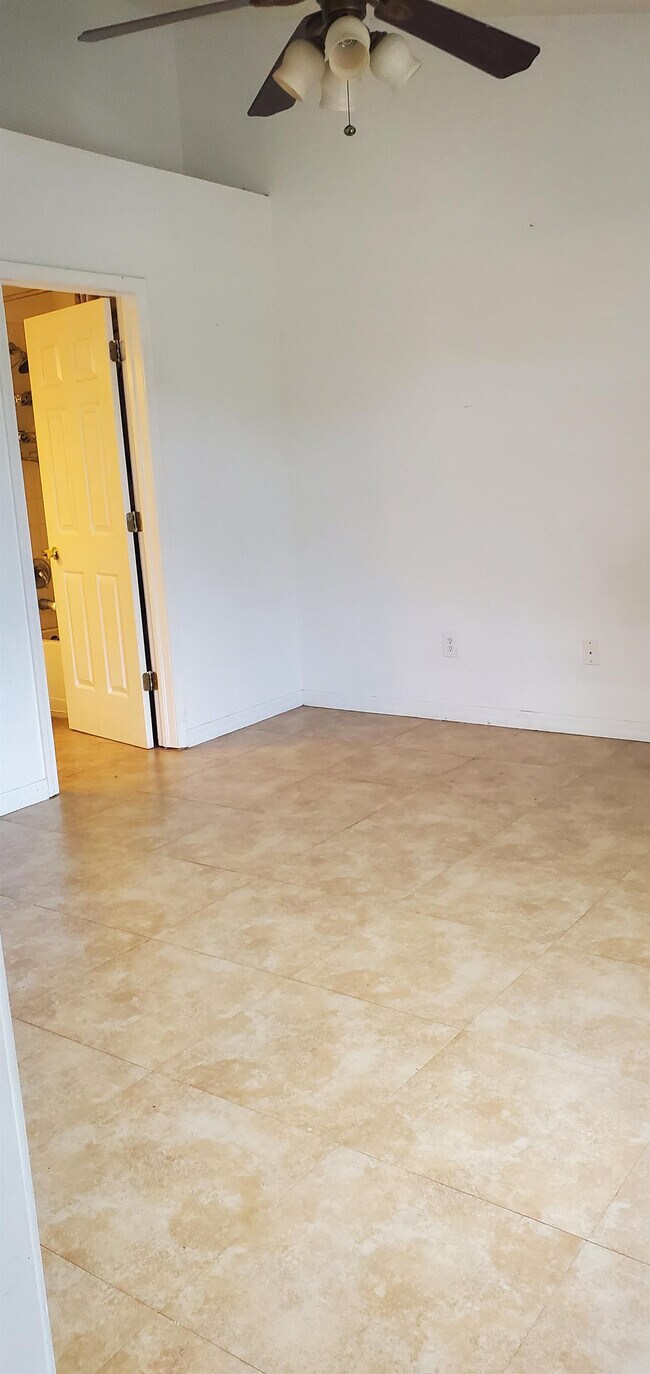 Building Photo - 11023 Black Swan Ct