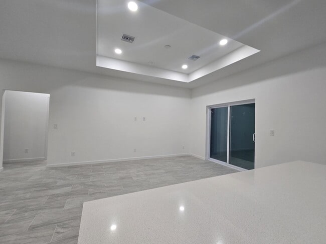 Building Photo - BRAND NEW 4/2/2-SOUTH LEHIGH ACRES