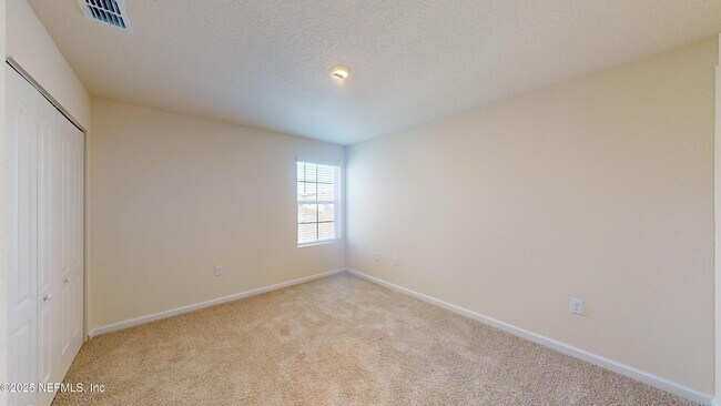 Building Photo - 67 Oarsman Xing Dr