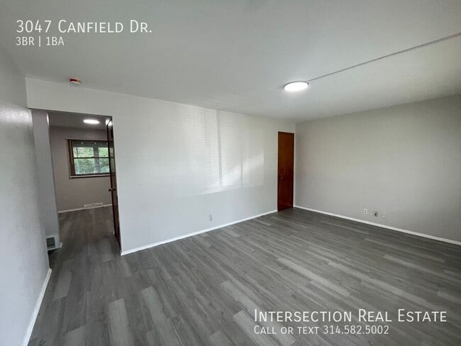 Building Photo - 3047 Canfield Dr