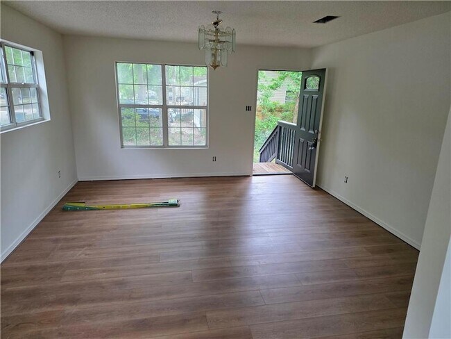 Building Photo - 72475 Jasmine St