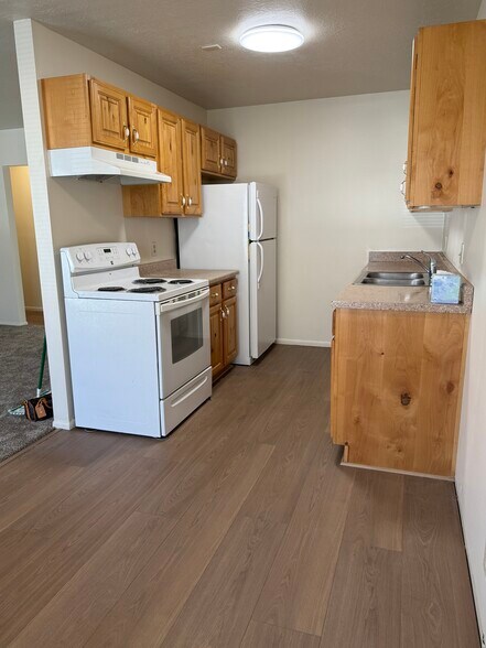 Building Photo - 3943 S 700 W