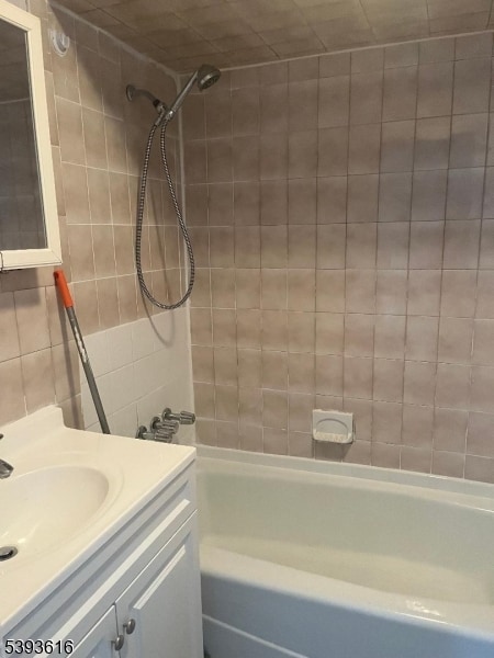 Building Photo - 1055 Main Ave