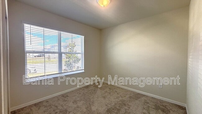 Building Photo - 10318 Evening Horizon St