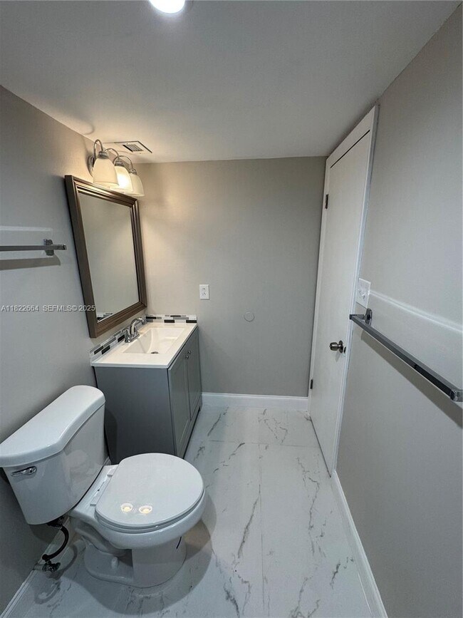 Building Photo - 3360 Spanish Moss Terrace