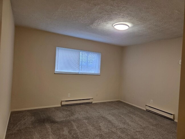 Building Photo - 20-32 Church St - 32-9