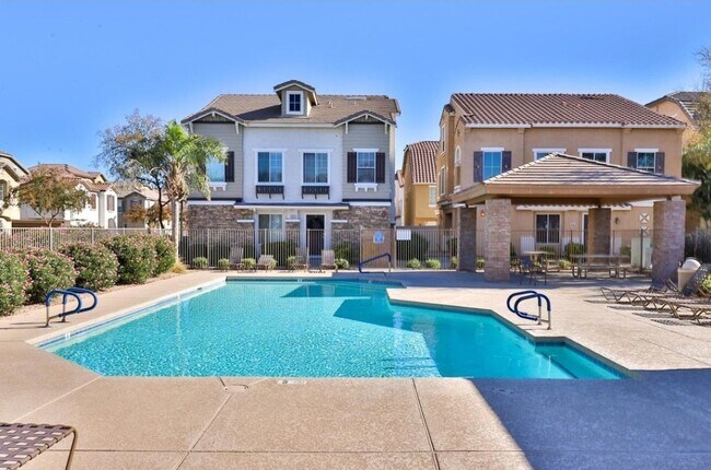 Building Photo - 744 N Laguna Dr