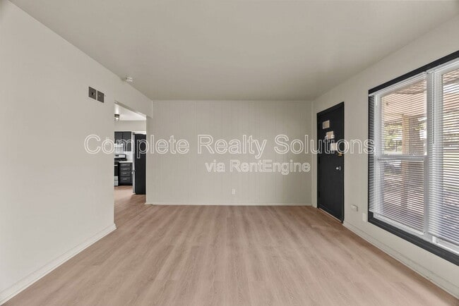 Building Photo - 9516 Jannette Dr
