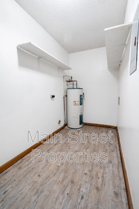 Building Photo - 8060 Winodee Rd