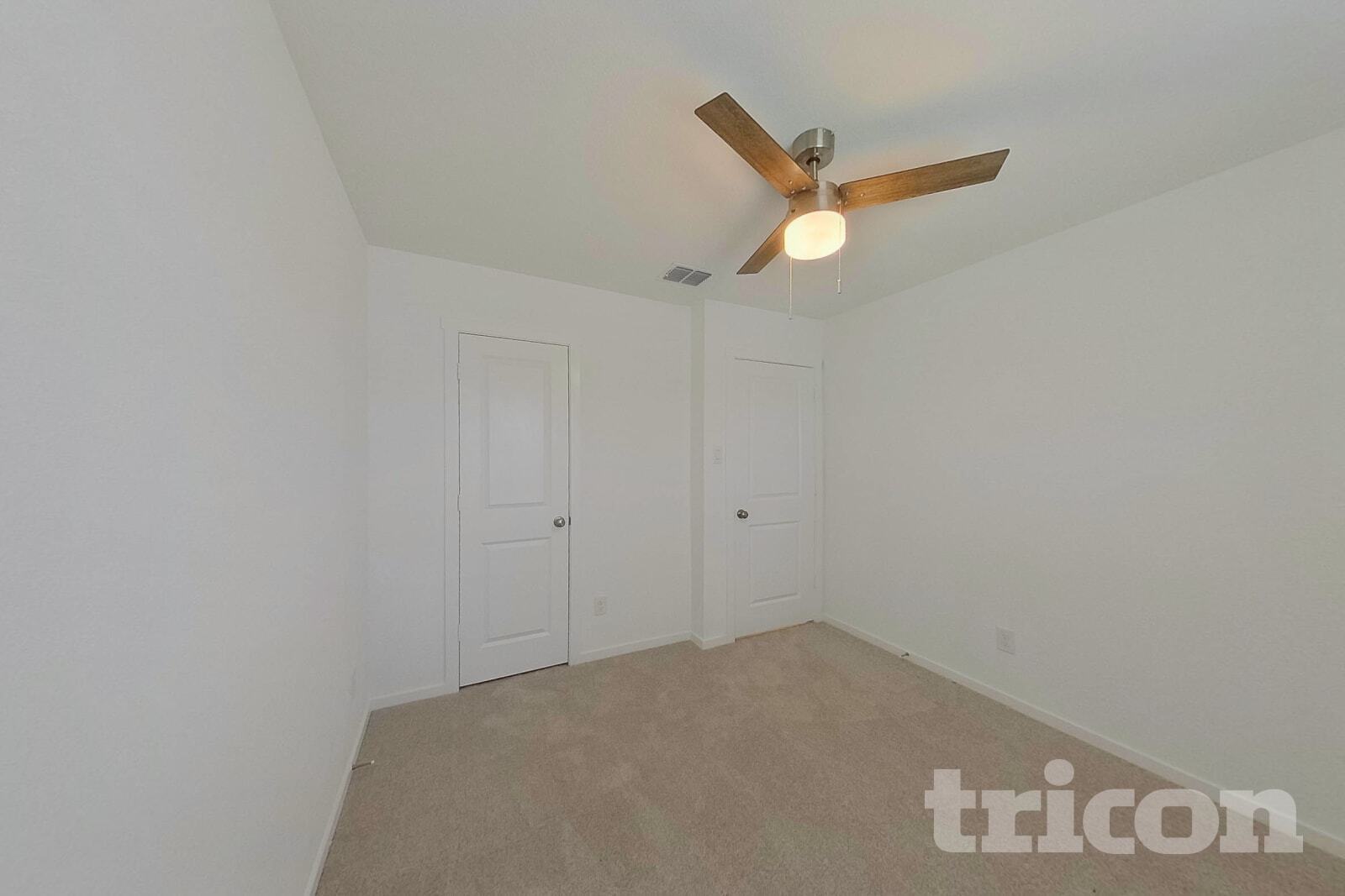 Building Photo - 1601 Parlier St