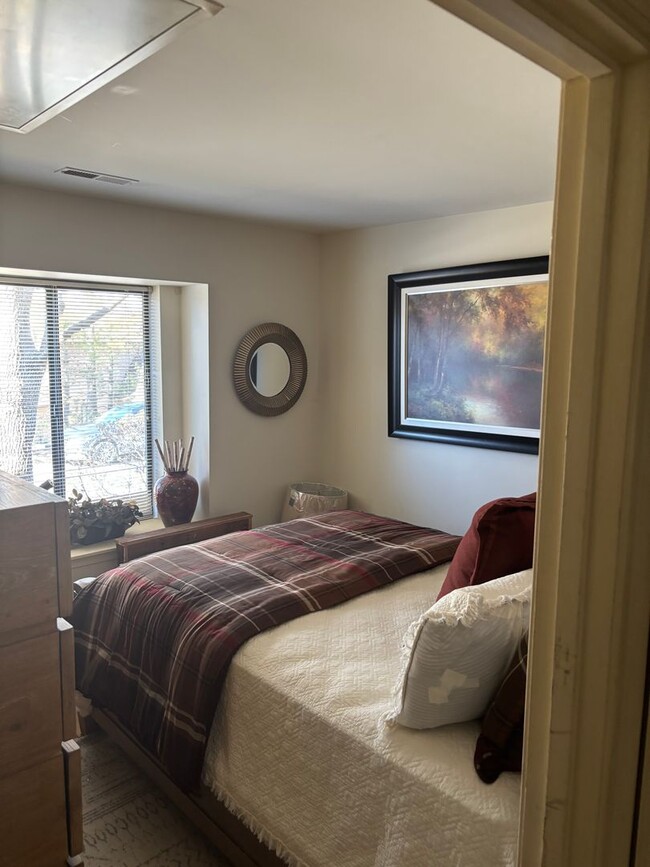 Building Photo - Great 3BR/2BA Townhouse in Mill Creek