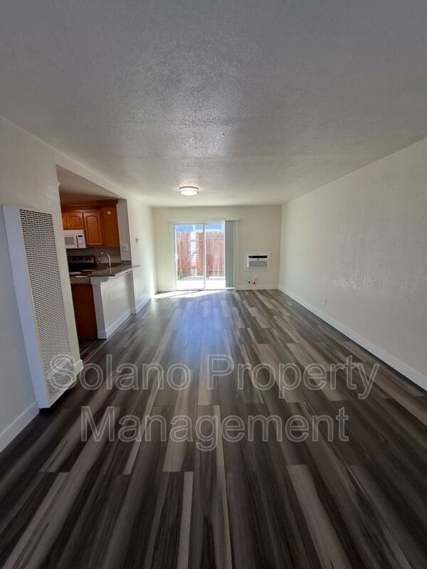 Building Photo - 145 Del Rey Ct