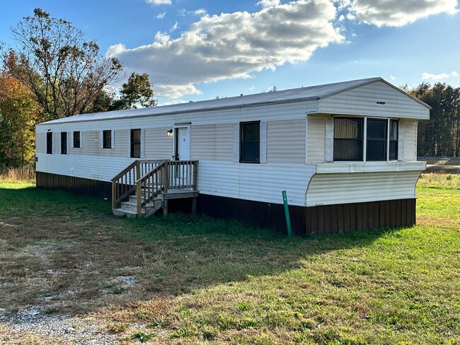 Primary Photo - Newly Renovated 2-Bedroom in Rice, VA!