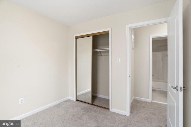 Building Photo - 2760 Brier Pond Cir