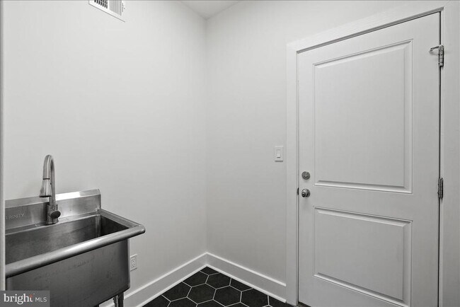 Building Photo - 4101 High Point Ct