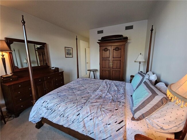 Building Photo - 364 BELLEVUE Avenue UNIT W S