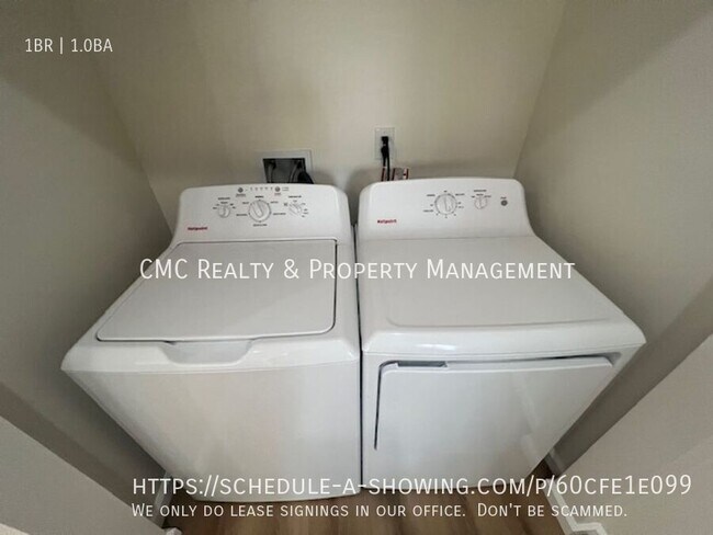 Building Photo - 4837 Clark Ave