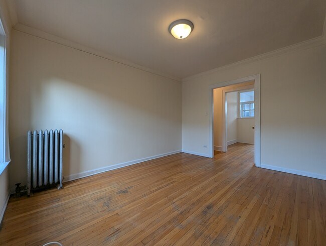 Building Photo - 2334.5 N Spaulding Ave