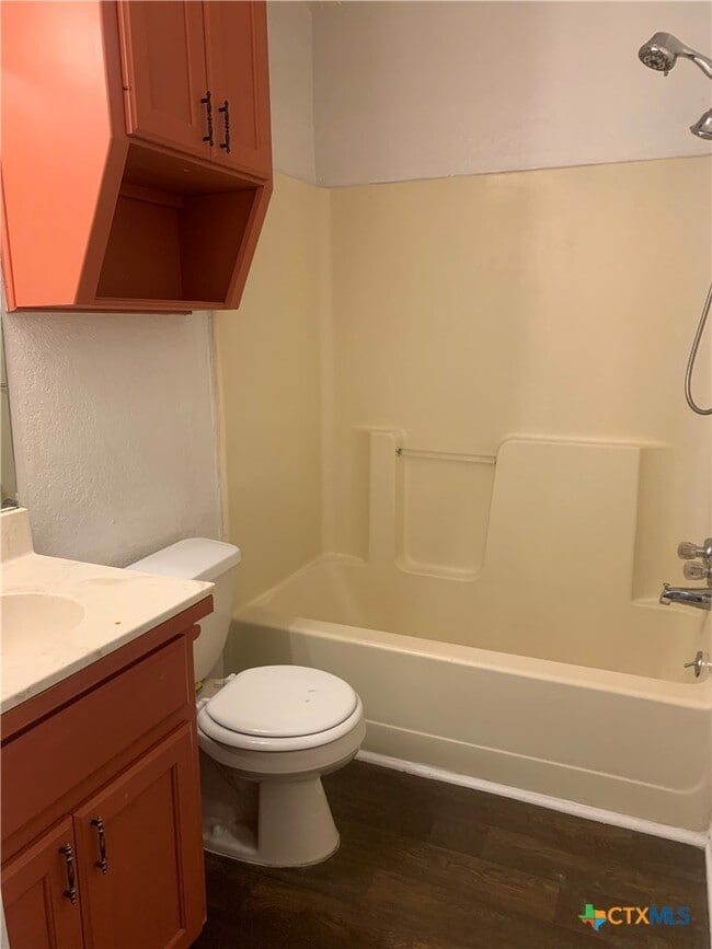 Building Photo - 116 W Stacie Rd