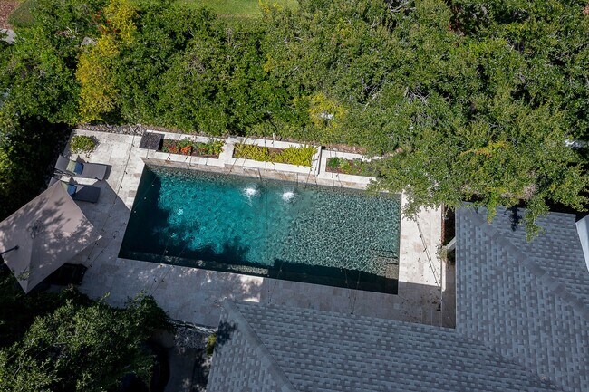 Building Photo - Baldwin Park Beauty! 3 bed/2.5 bath Pool H...