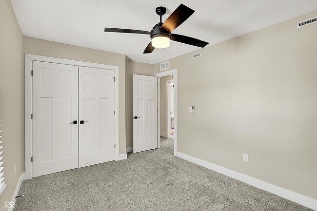 Building Photo - 3264 Orchard Ave