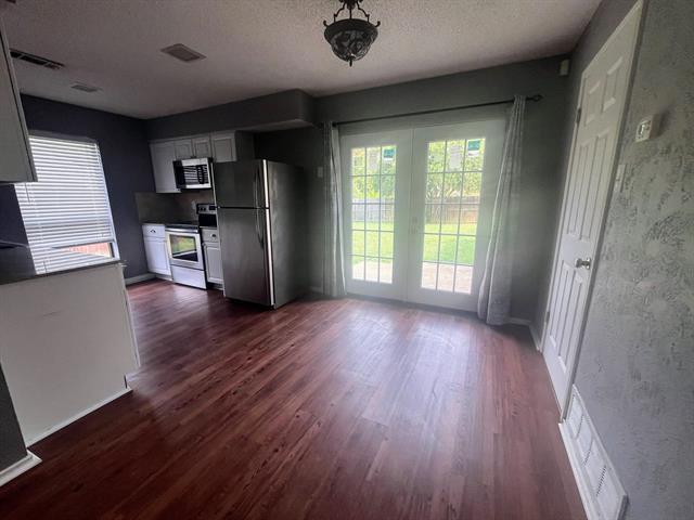 Building Photo - 2742 E Wentwood Dr