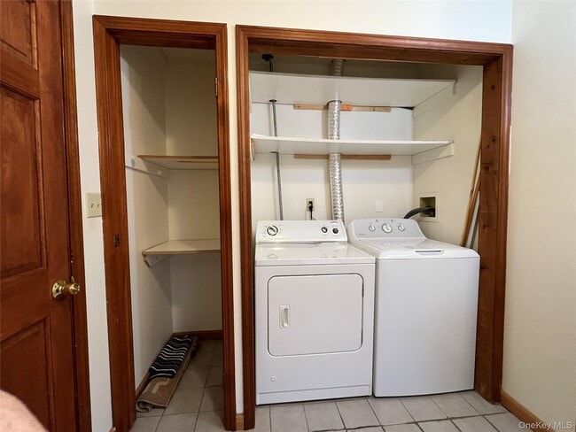 Building Photo - 40 Katrina Falls Rd