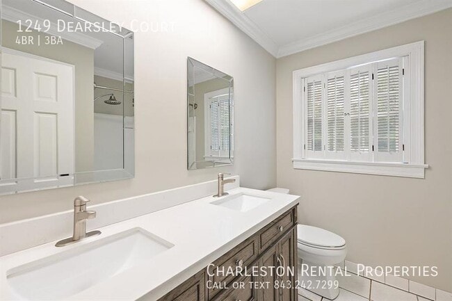 Building Photo - 1249 Dearsley Ct