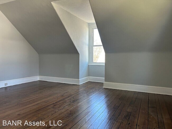 Building Photo - 3 br, 2 bath House - 23 Chestnut Street