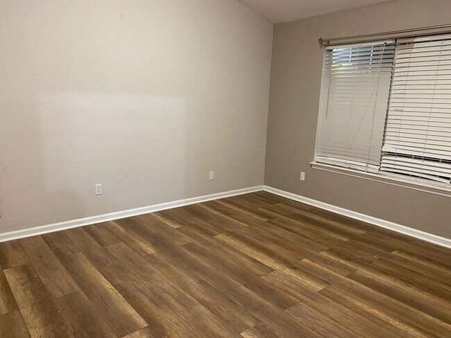 Building Photo - 3501 Chistow Rd