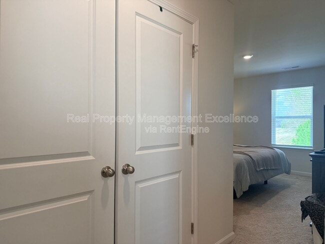 Building Photo - 58 Sweet Mdw Rd