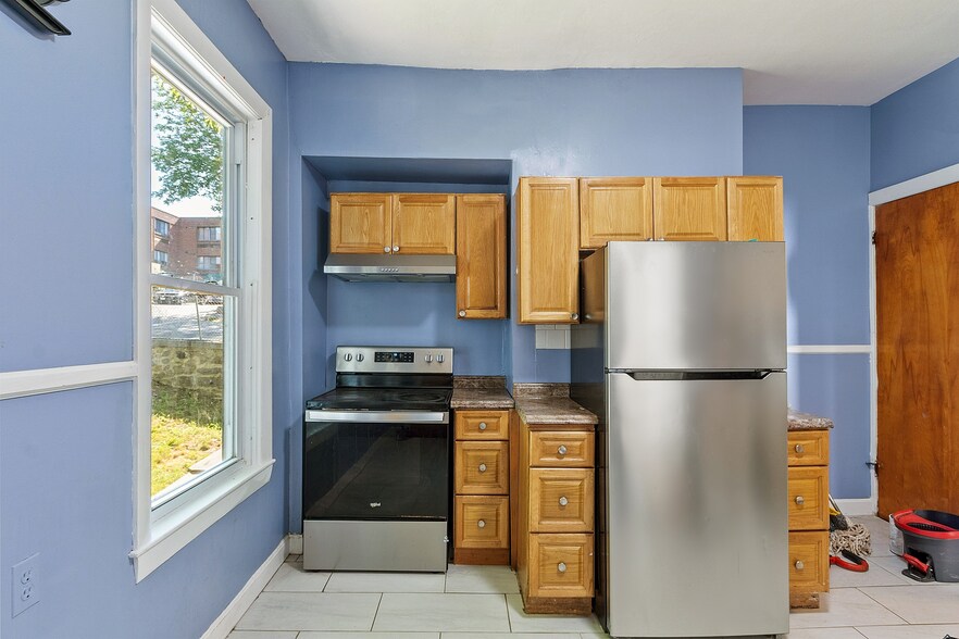 Building Photo - 60 6th St