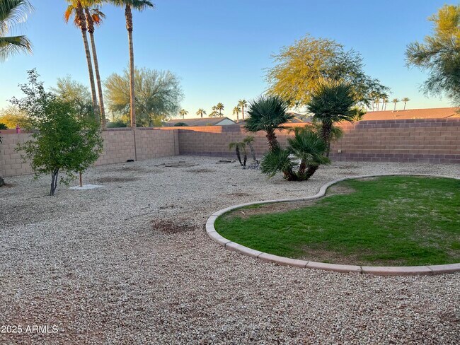 Building Photo - 16924 W Northampton Rd