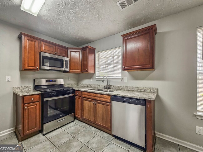 Building Photo - 3051 Red Oak Trail