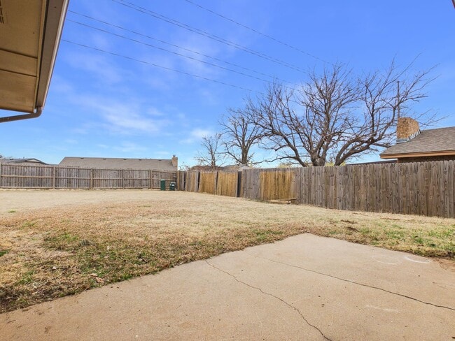 Building Photo - 4663 SE Brighton Dr