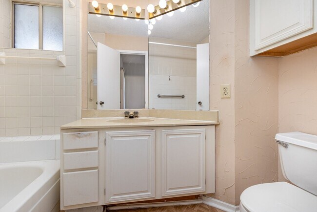 Building Photo - 5740 Martel Ave