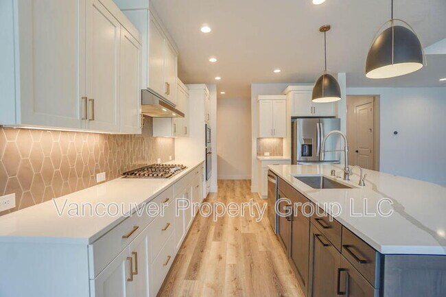 Building Photo - 15103 NE 98th Cir