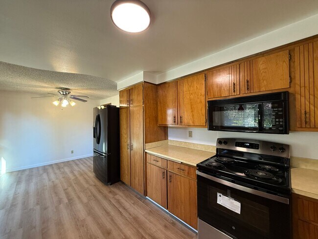 Building Photo - Santa Clara Gem