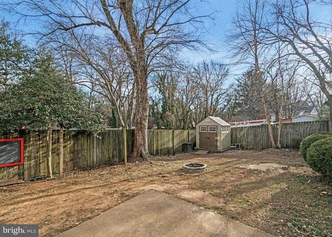 Building Photo - 2509 Oberlin Dr