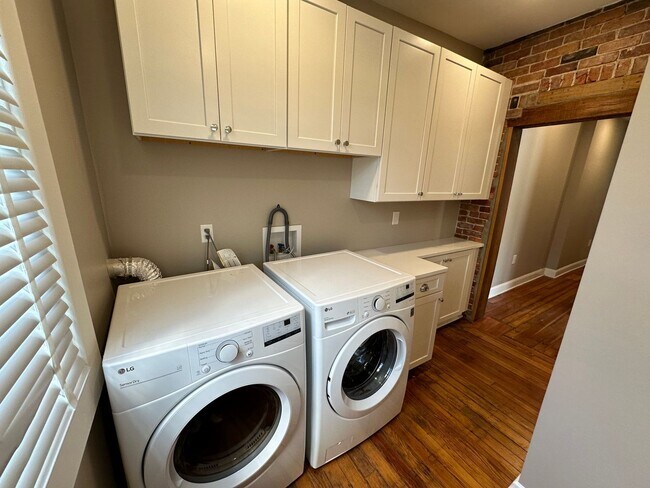 Building Photo - W 8th Ave 403-405 &amp; Belmont Ave 1523 RGI