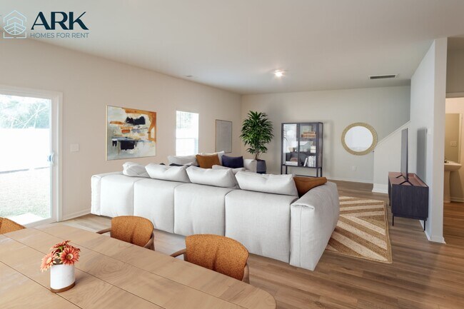 Building Photo - 375 Hidden Cove Dr